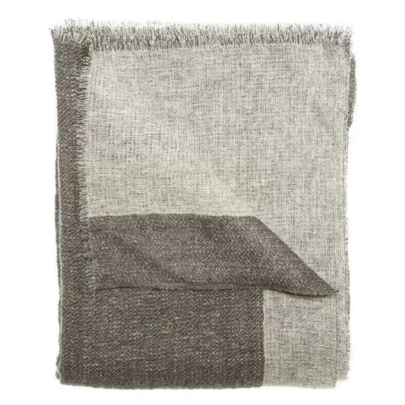 leon-throw-pencil Leon Throw Pencil